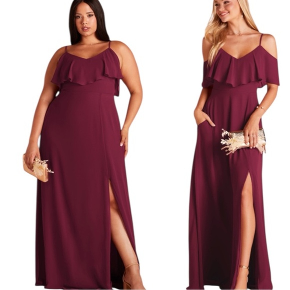 Elegant Plus-Size Ruffle Cold-Shoulder Maxi Dress in Burgundy